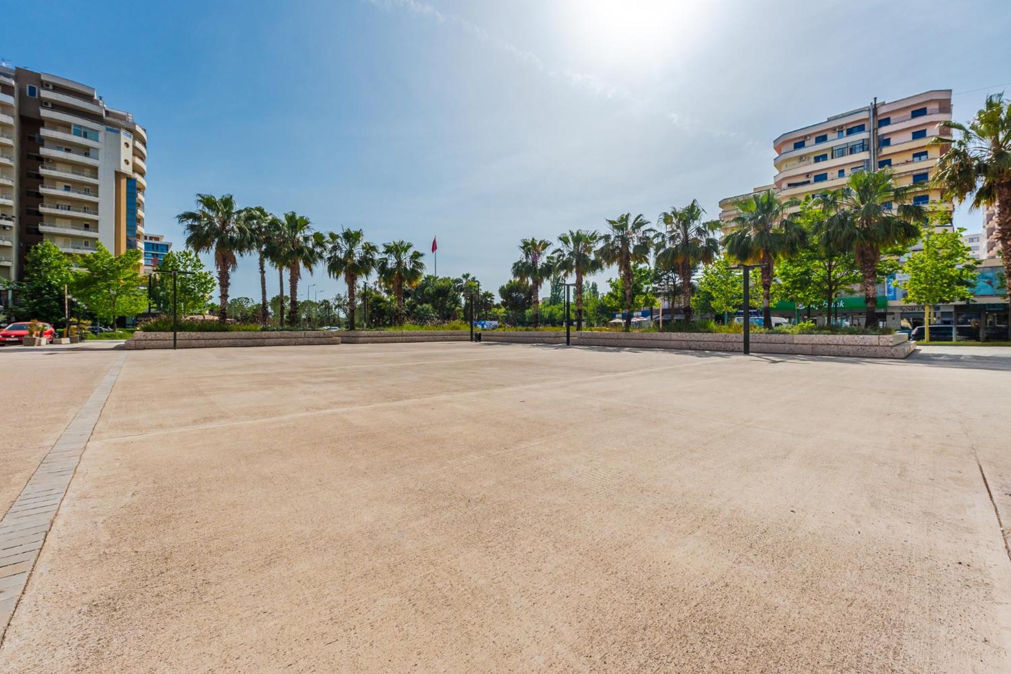 City Center Apartments By Kondo Stays Vlore Exterior photo